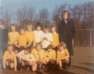 Just (derde van links) met leider Frans Crul.